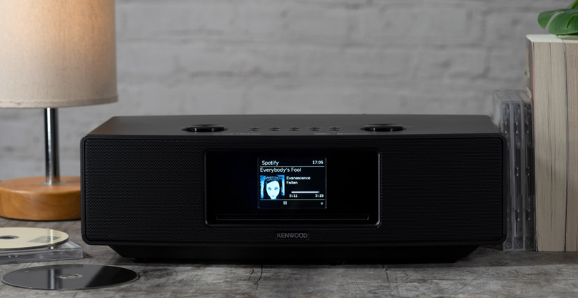 CR-ST700SCD in Black home audio system